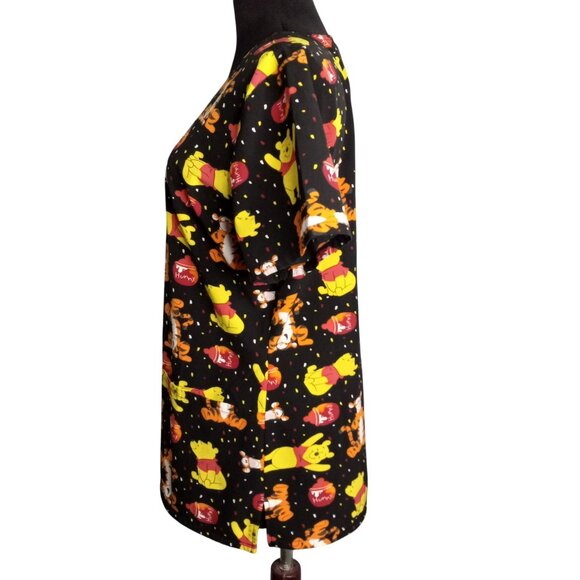 Disney Size M Womens Scrubs Scrub Top Winnie The Pooh Tigger Hunny Pot - Picture 3 of 9